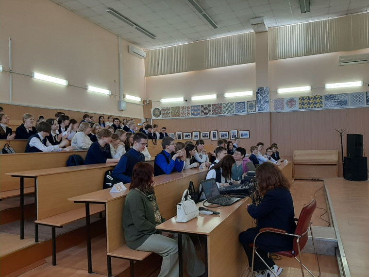 «Мы – будущее России, нам выбирать».